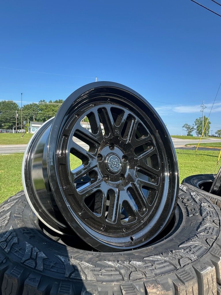 Lalo's Tire gallery photo